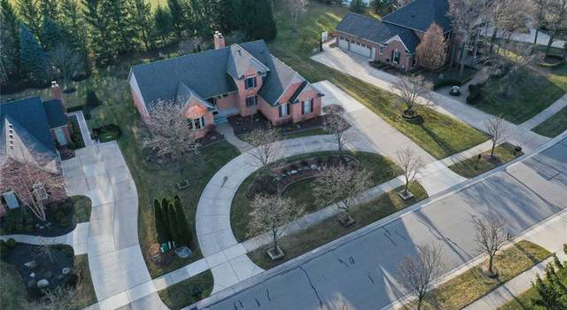 Photo of 17418 Stonebrook Dr, Northville, MI 48168