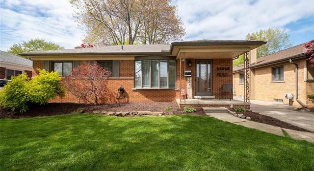 Photo of 22525 Lincoln St, St Clair Shores, MI 48082