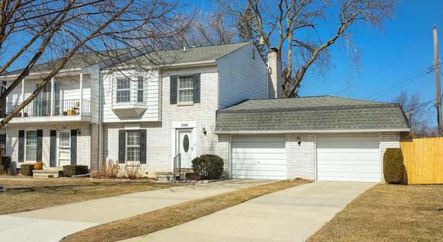 Photo of 2324 Hillendale Dr, Rochester Hills, MI 48309