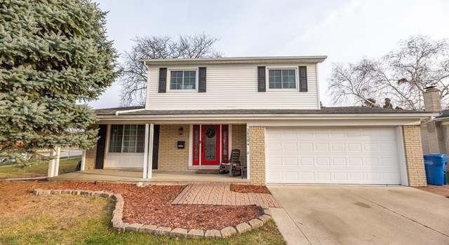 Photo of 30504 Glenwood Cir, Warren, MI 48088