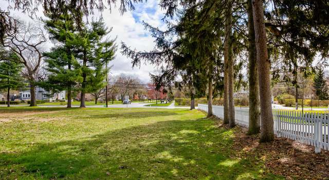 Photo of 36 Ridge Rd, Pleasant Ridge, MI 48069