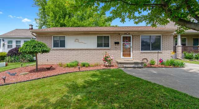 Photo of 19233 Martin Rd, Roseville, MI 48066
