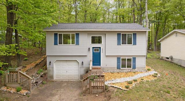 Photo of 18864 Lakewood Cir, Lake Ann, MI 49650