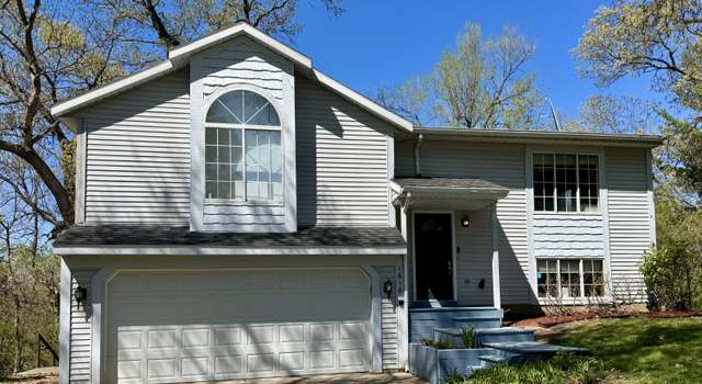 Photo of 1610 Timberlane Ln NE, Grand Rapids, MI 49505