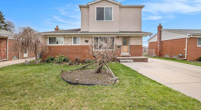 Photo of 25520 Carl St, Roseville, MI 48066
