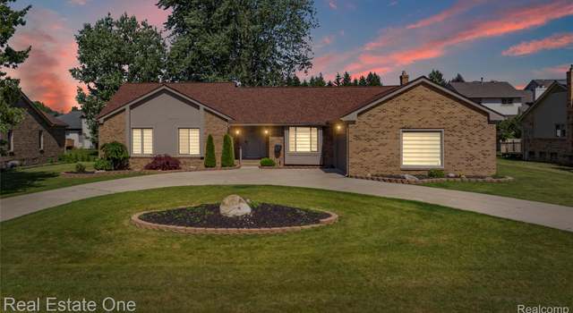 Photo of 6709 Brookeshire Dr, West Bloomfield, MI 48322