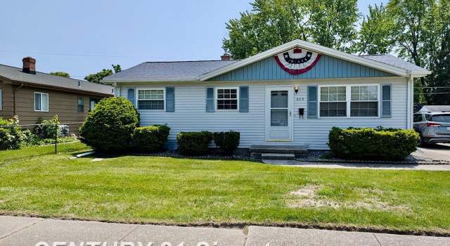 Photo of 809 Stinson Dr, Saginaw, MI 48604