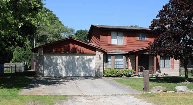 Photo of 48501 E Ranch Dr, Chesterfield, MI 48051