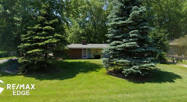 Photo of 2125 Newport Ct, Wolverine Lake, MI 48390