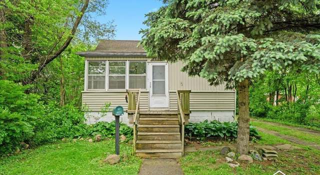 Photo of 2946 4th St, Trenton, MI 48183