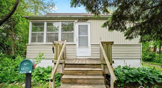 Photo of 2946 4th St, Trenton, MI 48183