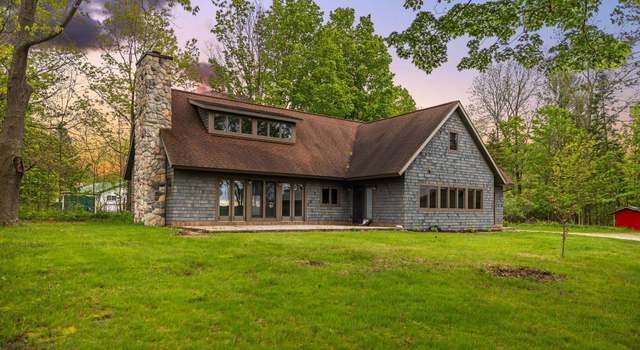 Photo of 6675 Walker St, Benzonia, MI 49616