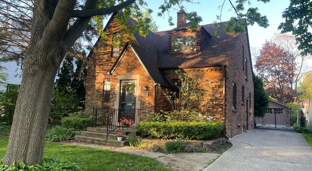 Photo of 532 Saint Clair St, Grosse Pointe, MI 48230