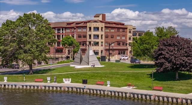 Photo of 22 S Harbor Dr #402, Grand Haven, MI 49417