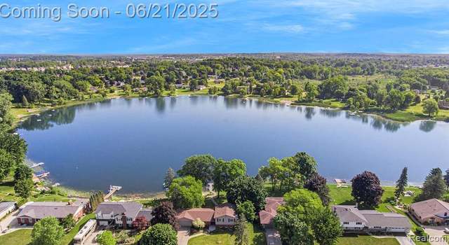 Photo of 527 Tanview Dr, Oxford, MI 48371