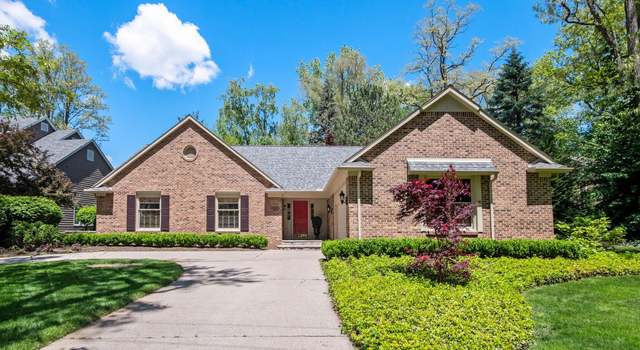 Photo of 6082 N Shore Dr, West Bloomfield, MI 48324