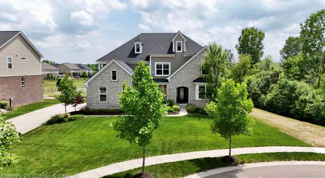 Photo of 51553 Bloom Ct, South Lyon, MI 48178