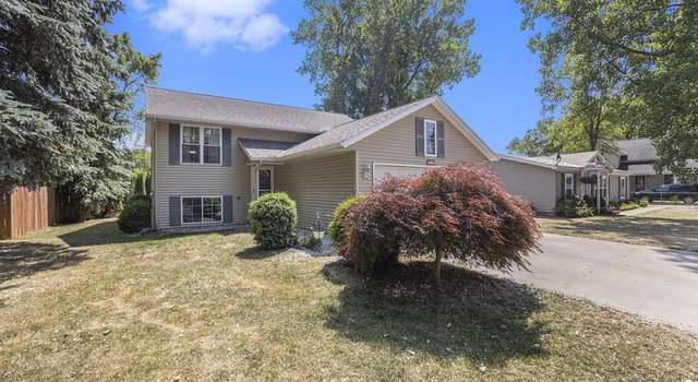 Photo of 919 E Oak St, Greenville, MI 48838