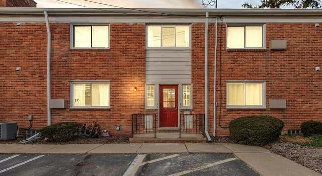 Photo of 32718 Grand River Ave Unit D5, Farmington, MI 48336