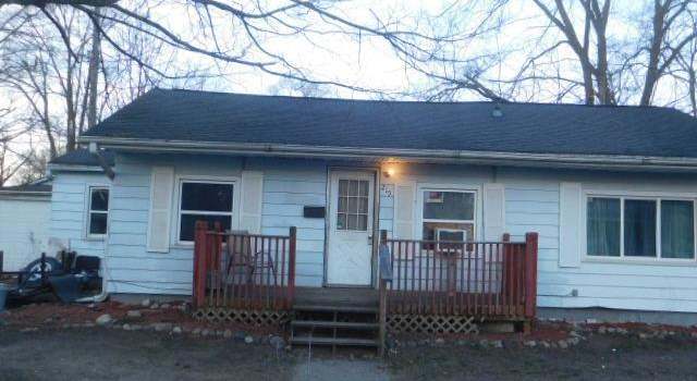 Photo of 215 Plumb St, Vassar, MI 48768
