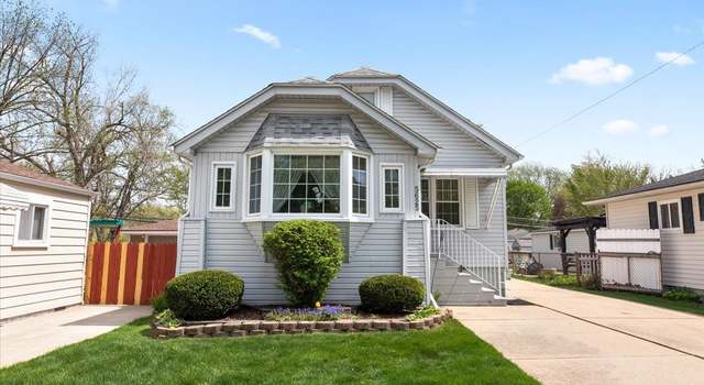 Photo of 5625 Harding St, Dearborn Heights, MI 48125
