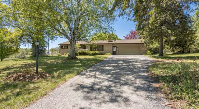 Photo of 906 Michigan Ave, Frankfort, MI 49635