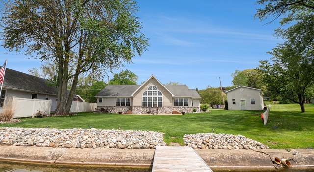 Photo of 1171 N Shore Dr, Springport, MI 49284