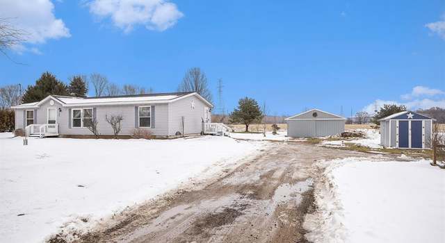 Photo of 783 10th St, Plainwell, MI 49080