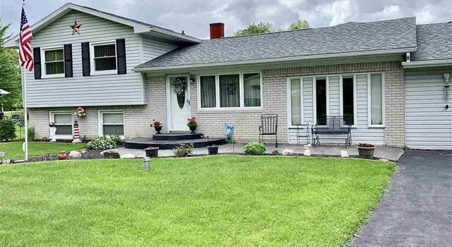 Photo of 11637 Brookshire Dr, Temperance, MI 48182