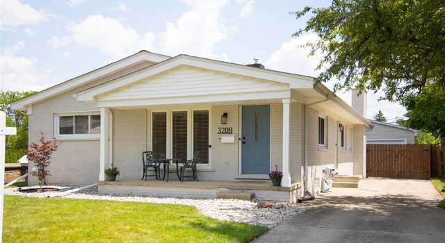 Photo of 3208 Clawson Ave, Royal Oak, MI 48073