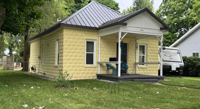 Photo of 206 W State St, Clare, MI 48617
