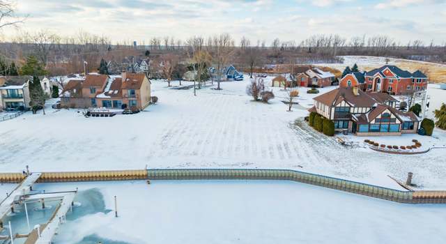 Photo of 17505 Parke Lane Rd, Grosse Ile, MI 48138