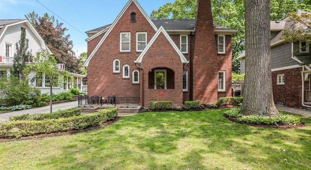 Photo of 11 Sylvan Ave, Pleasant Ridge, MI 48069