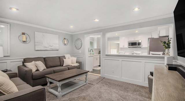 Photo of 35274 Lake Dr, Rockwood, MI 48173
