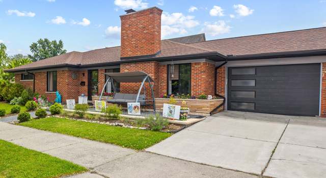 Photo of 1389 Bedford Rd, Grosse Pointe Park, MI 48230