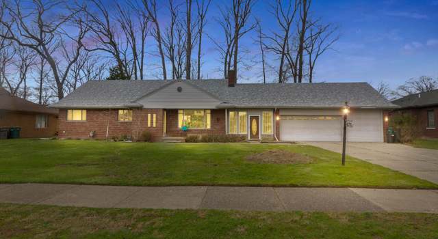 Photo of 675 Woodcrest Dr, Dearborn, MI 48124