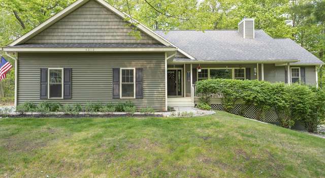 Photo of 4212 Weatherwood Dr, Traverse City, MI 49685