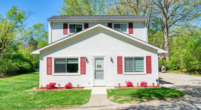 Photo of 28615 Rollcrest Rd, Farmington Hills, MI 48334