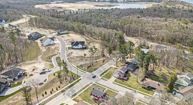 Photo of 3016 Knollwood Ct, Muskegon, MI 49441