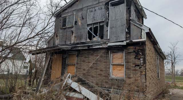 Photo of 1984 Dearing St, Hamtramck, MI 48212