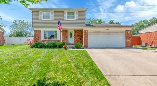 Photo of 22086 Hillcrest Ct, Woodhaven, MI 48183