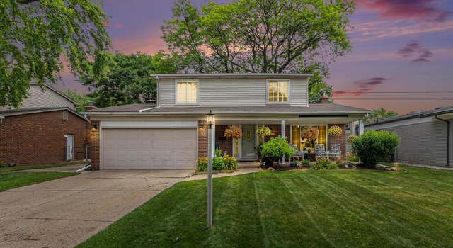Photo of 40456 Meade Point Dr, Sterling Heights, MI 48313