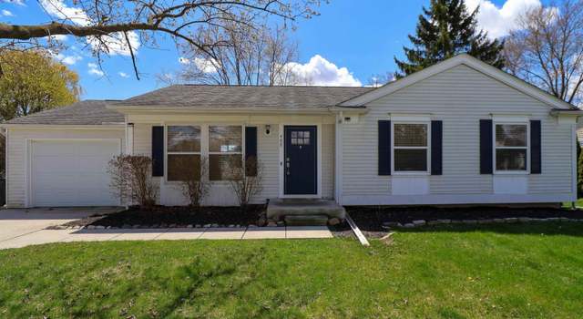 Photo of 488 Dalton Dr, Rochester, MI 48307