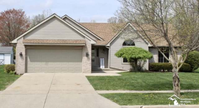 Photo of 805 Donnalee Dr, Monroe, MI 48162