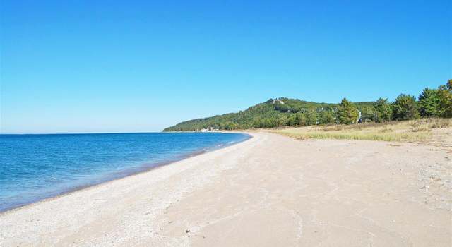 Photo of 30 South Bch, Glen Arbor, MI 49636