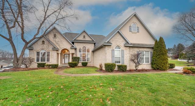 Photo of 4308 Fountain View Ct, Fenton, MI 48430