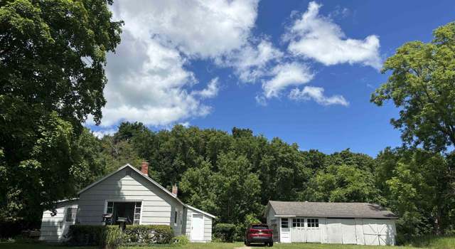 Photo of 232 W Burdickville Rd, Maple City, MI 49664
