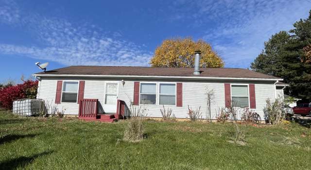 Photo of 2056 Lilac Rd, Hillsdale, MI 49242