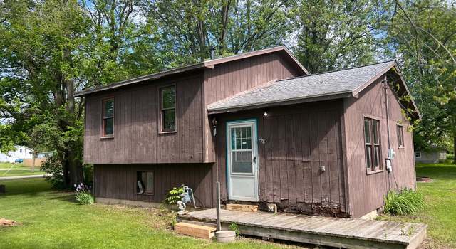Photo of 158 W Willow St, Perry, MI 48872