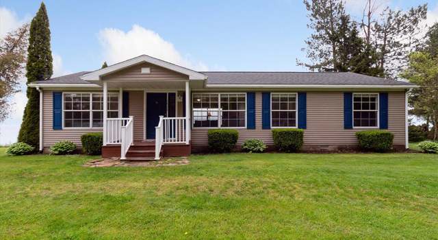 Photo of 1515 Lakeside Dr, Harbor Beach, MI 48441